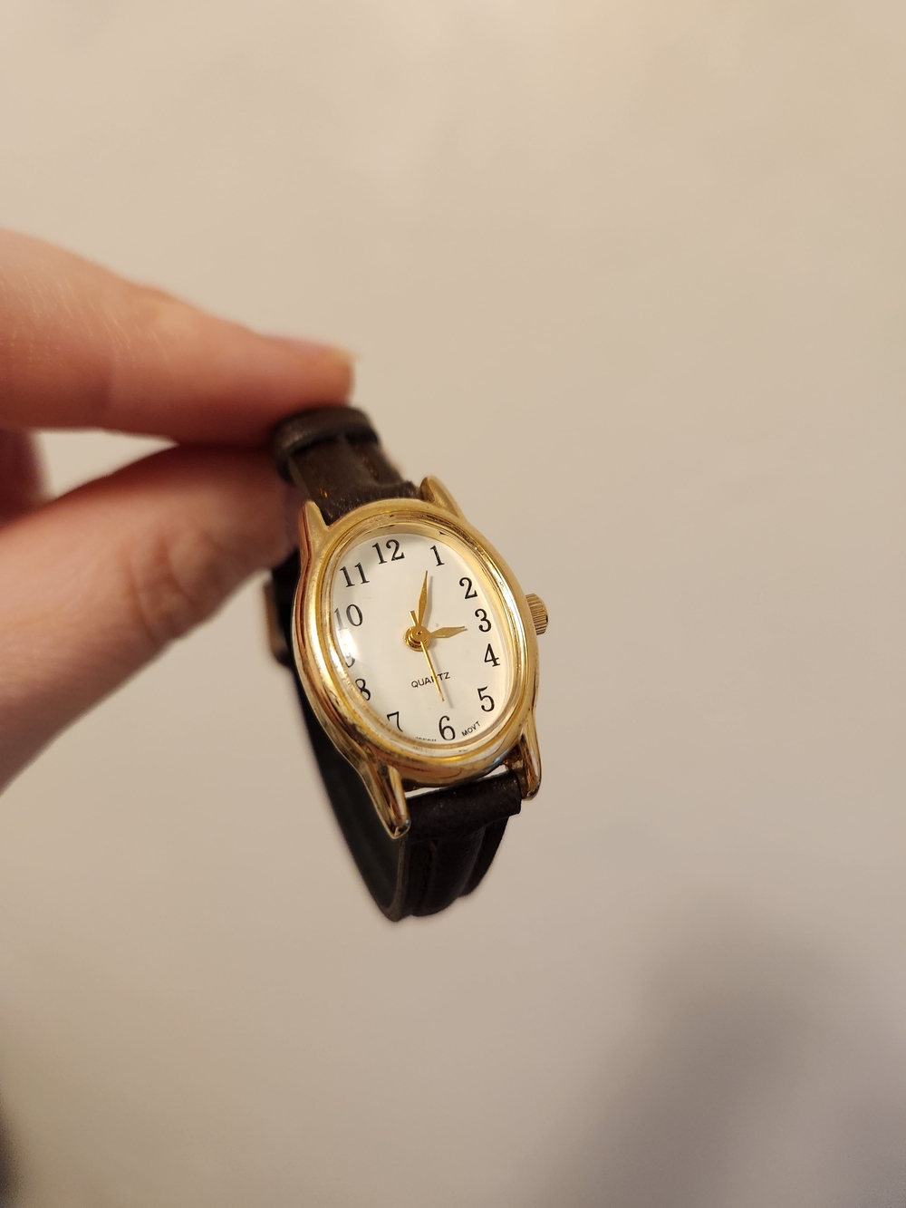 Vintage 90's Gold-Tone Quartz Ladies Watch with Black Leather Strap